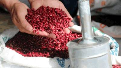 Consumidores denuncian que Banasupro no les venden frijoles sino compran otro producto.