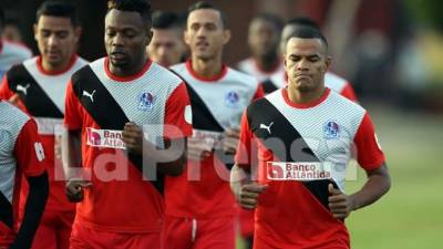 Rony Martínez y Diego Reyes realizaron su primer entrenamiento con el Olimpia. Foto Juan Salgado