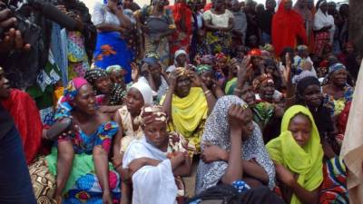Las madres de los menores secuestrados ruegan al Gobierno nigeriano que logre la liberación de sus hijos.