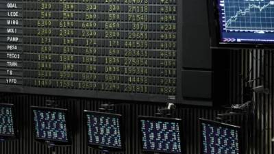 La volatilidad de los mercados financieros y una demanda internacional más débil podrían ser un lastre para la economía de Estados Unidos a pesar de los sólidos fundamentos que le dan los bajos costos del crédito y de la energía.