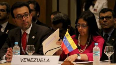 La canciller venezolana Delcy Rodríguez representa Nicolás Maduro, único mandatario del Mercosur ausente de la cumbre.