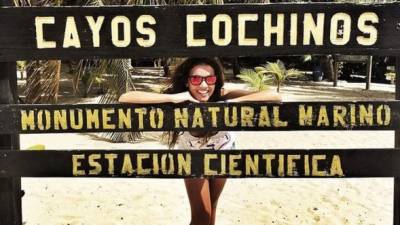 La periodista española compartió esta imagen de su llegada a Cayos Cochinos en su cuenta de Instagram.
