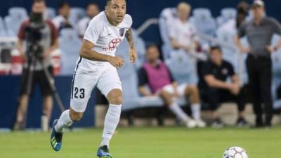 El internacional mediocampista hondureño José Escalante firma con Juticalpa.