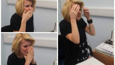 Joanne Milne nació sorda a causa de una rara enfermedad genética denominada síndrome de Usher. Ahora, tras 39 años, ya puede escuchar.