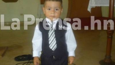 El pequeño Cristhian Reyes fue llevado de emergencia al Seguro Social de San Pedro Sula donde falleció.