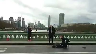 El agresor atropelló a varias personas en el puente de Westminster.