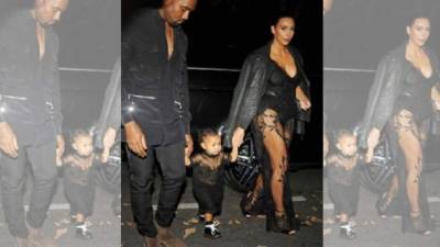 Kardashian con su esposo e hija.