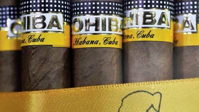 Los Cohiba, en versión producida en Cuba por la estatal Cubatabaco.