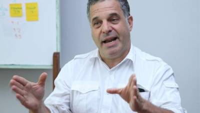 Alfredo Jones CEO de Movitext.