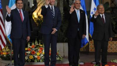 El Presidente de Honduras, Juan Orlando Hernandez, Joe Biden, vicepresidente de EUA, y los presidentes de Guatemala y El Salvador; Otto Pérez y Salvador Sánchez Cerén.