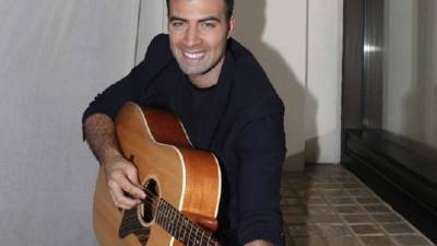 Jencarlos Canela no cambiaría el encanto de Eva Longoria ni por las curvas de Jennifer López.