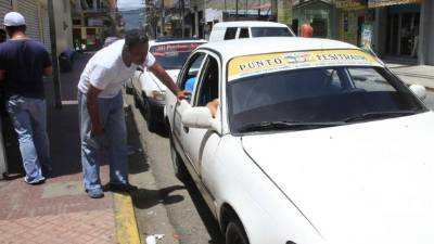 Los taxis que van a la Fesitranh están entre los que le aumentaron el pasaje.