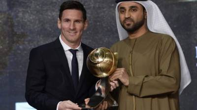Messi mientras recibía su premio.