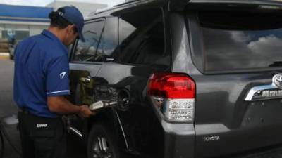 El crudo Brent se estabilizó a $60 el barril, a raíz de que la producción de Libia se derrumbó casi por completo.