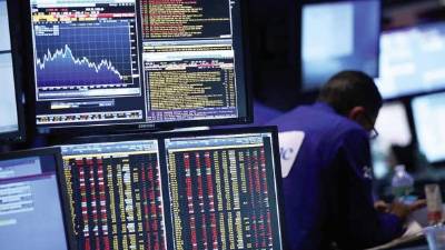 En forma creciente, los bonos se transan en operaciones computarizadas.