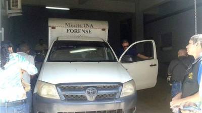 Las autoridades de Medicina Forense llegaron para hacer un levantamiento.