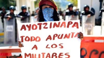 Según los familiares de los estudiantes, los militares de Iguala participaron en el secuestro y posible masacre de sus hijos.