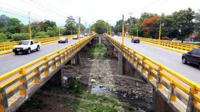 Los dos puentes a la altura de la colonias Las Brisas están completamente reparados y habilitados.