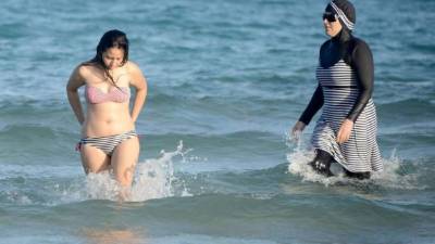 Burkini: el vestido de baño que genera debate en Francia, Italia y Bélgica.