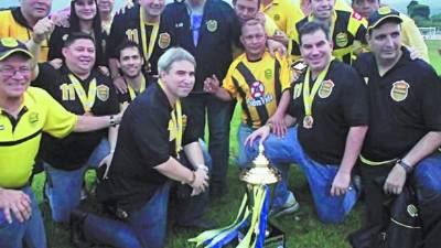 Foto en vida de Mario Verdial durante una entrevista realizada en su oficina.