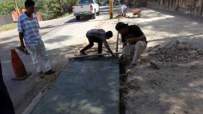 Remozan el área comercial en la aldea de Suyapa.