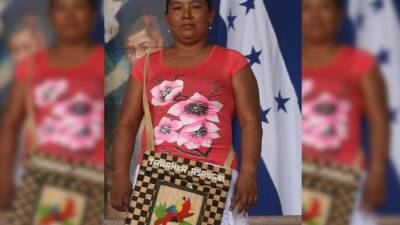 La galardonada Ermelinda Salinas Ortiz dedicó el premio a los alumnos por los cuales se sacrifica.