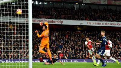 Aubameyang cerró la cuenta con un gran gol. FOTO AFP.