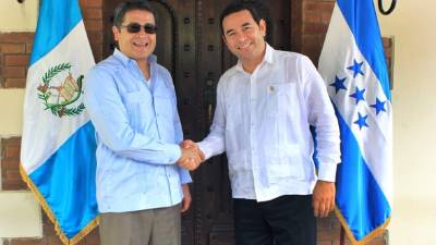 El presidente Juan Orlando Hernández se reunió ayer con el mandatario guatemalteco, Jimmy Morales, para abordar el tema de la violencia en la región.