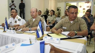 Miguel Castillo, de El Salvador, Héctor Caballero, de Honduras, y Marvin Corrales, de Nicaragua.