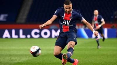 Mbappé es pretendido por clubes como Real Madrid y Liverpool tras brillar en el PSG. Foto AFP.