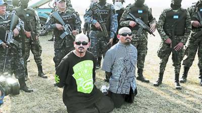 Howen Romero, Ratón y Olvin Arriaga, Porki, líderes de la mara 18 fueron trasladados a cárceles de máxima seguridad.