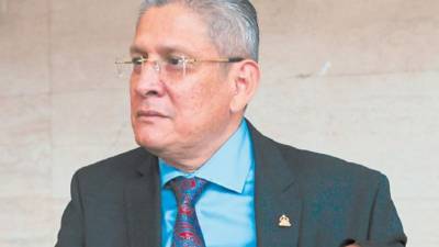 El diputado Esdras Amado López.