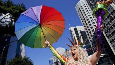 Sin una estadística consolidada, la Alcaldía calcula que unos 4.000 travestis y transexuales viven en la ciudad de Sao Paulo.