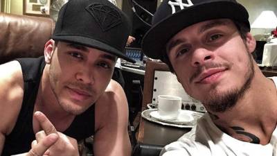 Prince y Casper han compartido en sus redes sociales imágenes de ellos trabajando juntos.