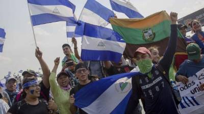 Nicaragua atraviesa una crisis que hoy cumple dieciocho días, debido a multitudinarias manifestaciones a favor y en contra del presidente Ortega, que iniciaron por reclamos a unas medidas de seguridad social y continuaron a pesar de que el mandatario revocó su decisión, debido a las múltiples muertes causadas por la represión. EFE/Archivo