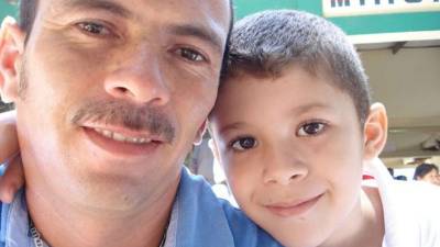 Jansy Williams Hernández y su hijo.