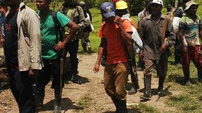 Fuertemente armados, los invasores nicaragüenses se han apoderado de varias propiedades en La Mosquitia y en su reclamo han quemado puentes y destruido propiedades.