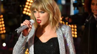 La cantante está de gira en países europeos.