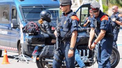 Las policías española y francesa lideran la búsqueda del autor del ataque en las Ramblas.