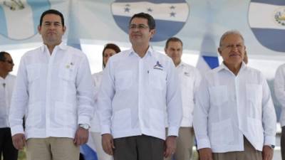 Los presidentes de Guatemala, Honduras y El Salvador harán una postura conjunta ante el nuevo Gobierno de Estados Unidos que presidirá Donald Trump.