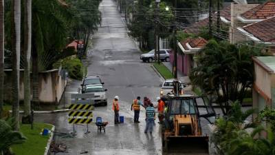 Los conductores deben tomar rutas alternas.