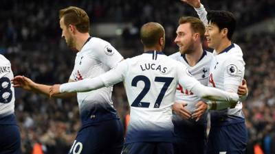 Los jugadores del Tottenham celebrando un gol de Son Heung-Min. Foto EFE