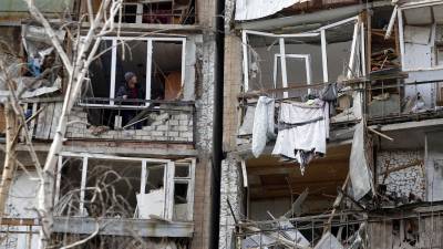 Rusia sigue bombardeando las principales ciudades ucranianas dejando decenas de muertos y destrucción.
