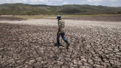 La fuentes de agua, como esta en Nicaragua, se secan con una velocidad alarmante.