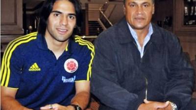 Falcao con su padre Radamel García en foto de archivo.