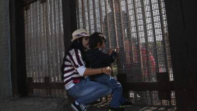 El menor llegó con su madre a EUA durante la crisis migratoria que afectó a ese país el año pasado. Foto referencial.