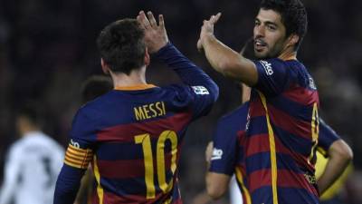 Messi y Suárez dejaron sentenciada la eliminatoria para el Barcelona. Foto AFP/Lluis Gene