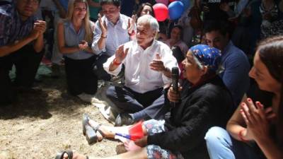 Sebastián Piñera durante el cierre de su campaña; las encuestas lo favorecen. afp
