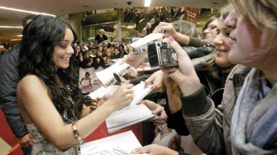 'HIGH SCHOOL MUSICAL 3: SENIOR YEAR'High School Musical 3: Senior YearVanessa Hudgens at the German premiere of High School Musical 3: Senior Year in Munich (Mathaeser cinema)Munich/Germany, 10.05.2008Ph: Kurt Krieger©Disney Enterprises, Inc. All Rights Reserved.