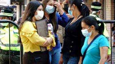 Usar correctamente la mascarilla es clave para frenar los contagios del covid-19 que ha enlutado a miles de familias.